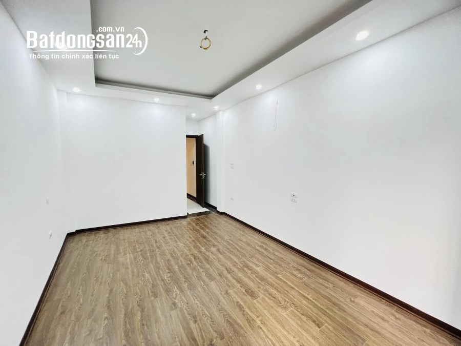 HIẾM 33M2 X 4TẦNG HỒ BA MẪU_SÁT Ô TÔ_NGÕ THÔNG_DÂN TRÍ CAO_CHỈ 4.3TỶ.