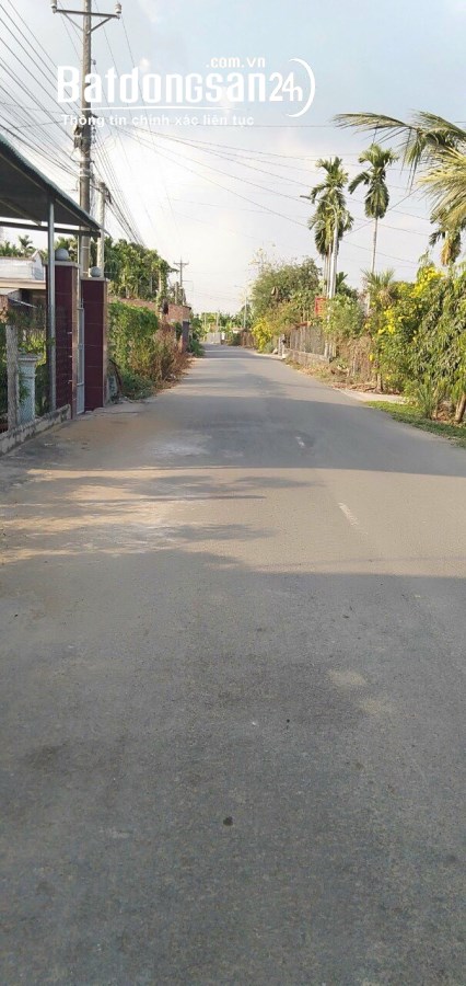 Bán đất mặt tiền đường Bình Hoà,huyện Vĩnh Cữu. DT 6 x42m (251m) Giá 2,5 tỷ.