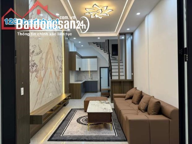 BÁN GẤP LÊ VĂN LƯƠNG, THANH XUÂN, NHÀ ĐẸP MỚI, 40M2 5 TẦNG 4.8 TỶ 
