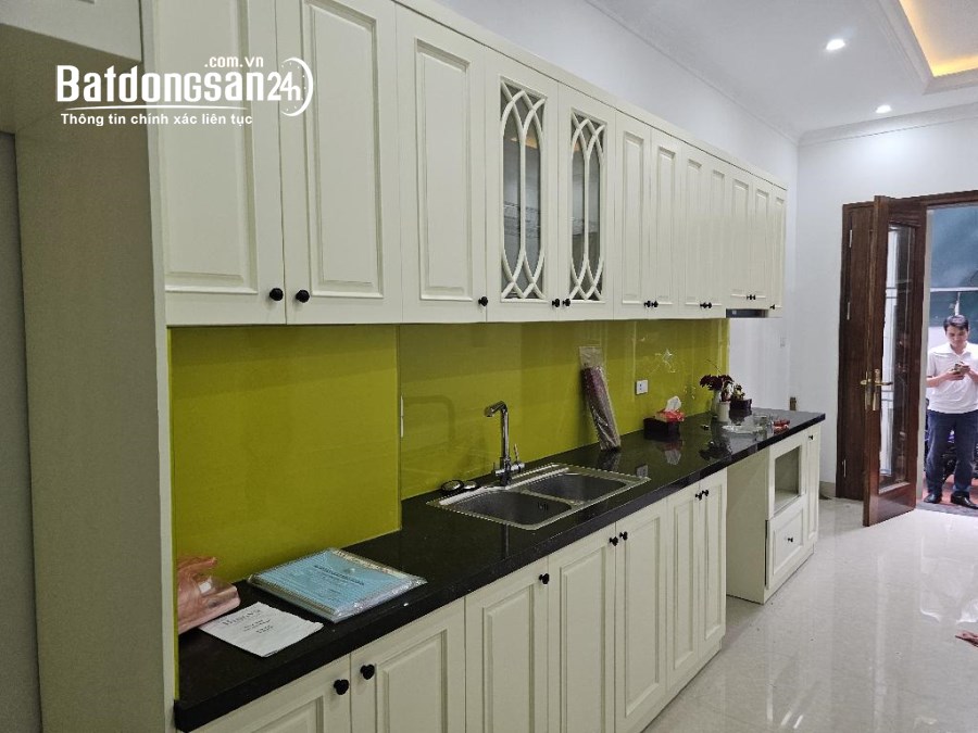 Nhà đẹp Thụy Khuê - Hồ Tây hóng gió - mới !! 40m , 6 tầng , 7,3 tỷ
