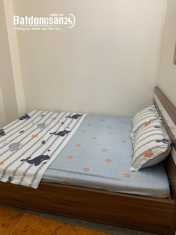 Cho thuê nhà 4 tầng 5PN đường Điện Biên Phủ,Q1, full nội thất giá 18tr