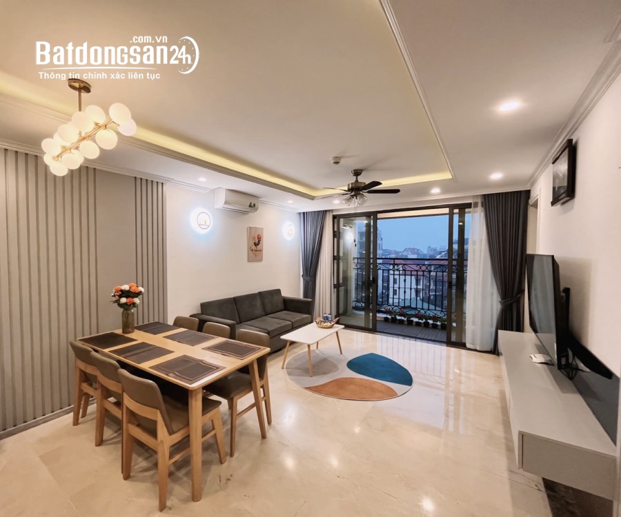 Chính chủ Bán gấp CHCC D. Le Roi Soleil Hồ Tây 111m 3PN 3WC đủ đồ view đẹp giá 9,3 tỷ
