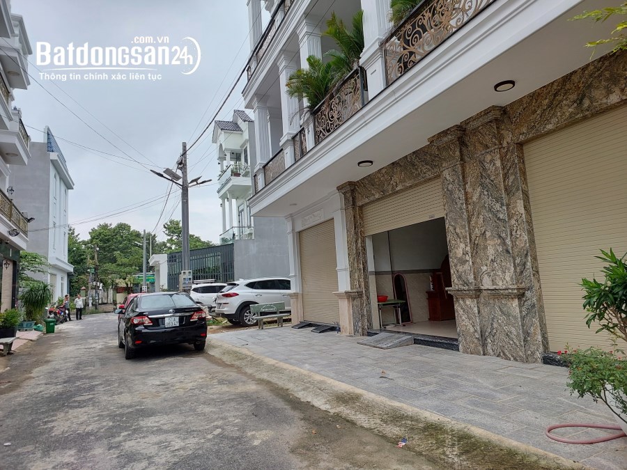 Bán đất 2 mặt tiền phường Hiệp Hoà, Biên Hoà. 4 x20m. 80m. Đường 5m. Giá 4,5 tỷ.