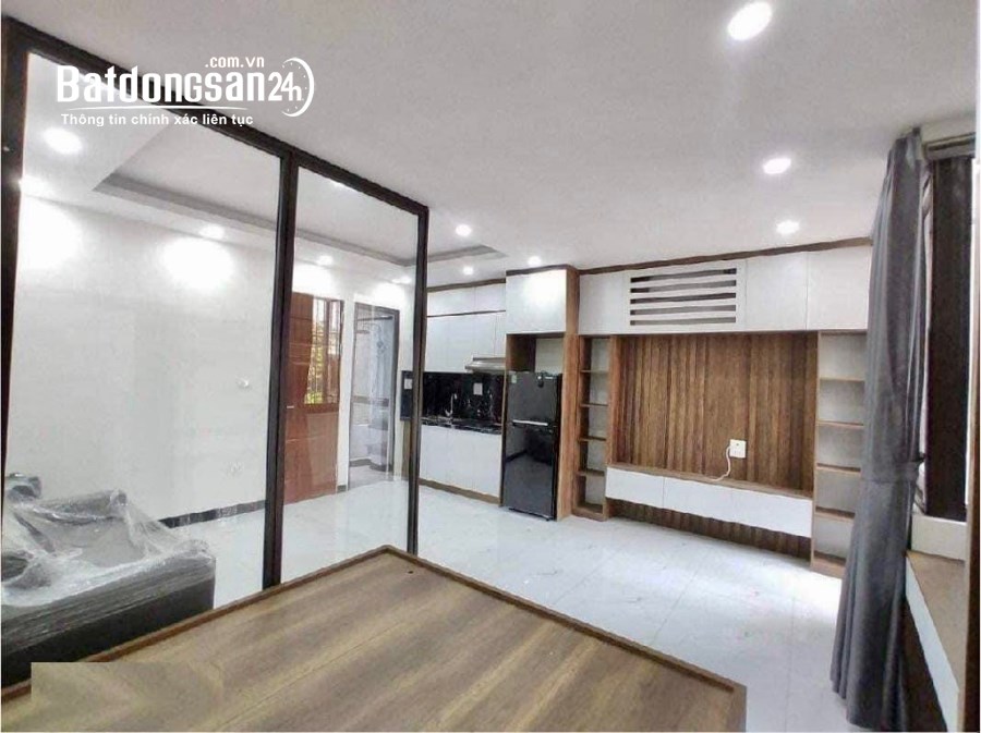 Bán nhà mặt phố Đường Thịnh Quang, Quận Đống Đa
