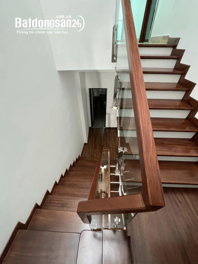 Bán nhà 4 tầng ngõ phố Vũ Hựu, ph Thanh Bình, TP HD, 54m2, mt 5.3m, 4 ngủ, 3vs, nhà t