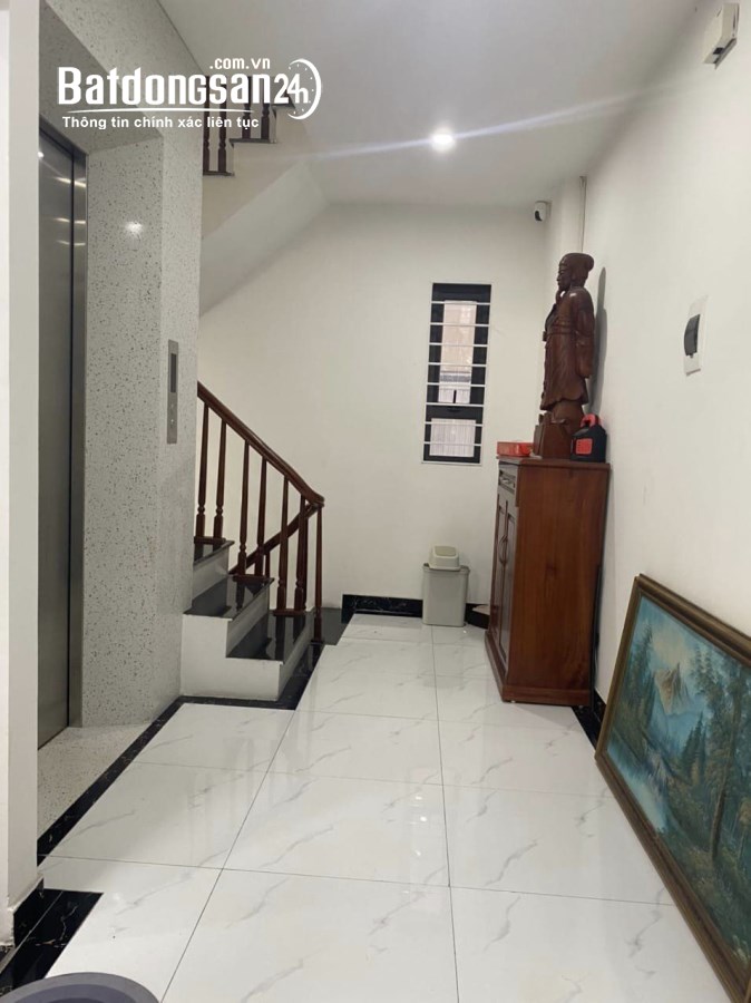 Bán gấp nhà mặt phố Mai Động, 50m2, 6 tầng thang máy, 15.8 tỷ