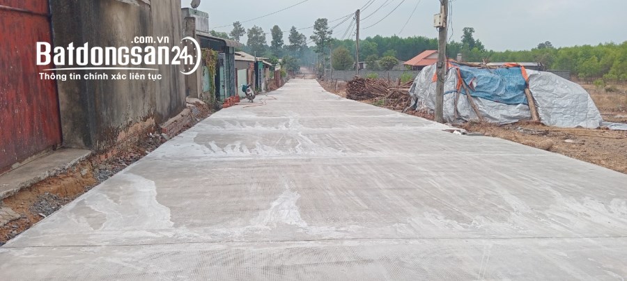 Bán đất lô đất 2mt đường betong 7m thông, Đối diện nhà dân, DT; 5x17m, đầu tổ 38 kp7