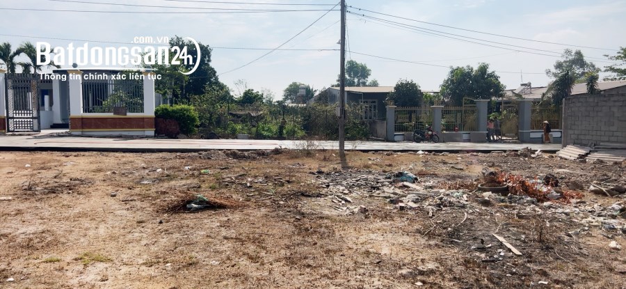 Bán đất lô đất 2mt đường betong 7m thông, Đối diện nhà dân, DT; 5x17m, đầu tổ 38 kp7