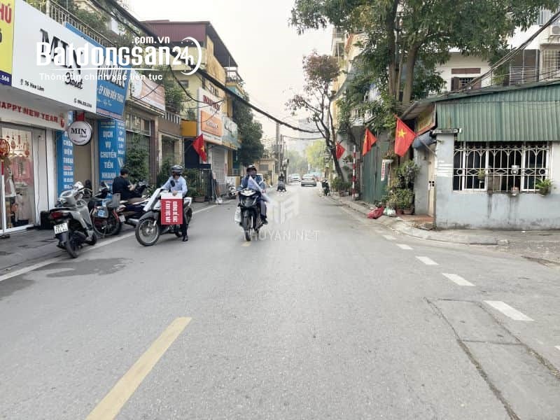 Chưa tới 12 tỷ nhận ngay 100m2 đất mặt Phố Hoa Lâm - Cách đường Ngô Gia Tự 100m - Vị 