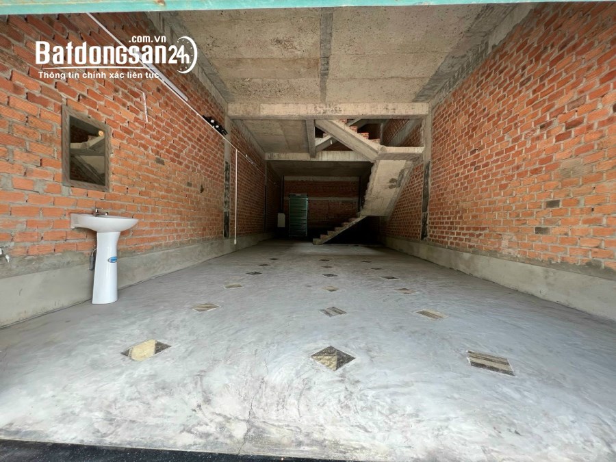 Bán nhà 2 lầu KDC Bửu Long 3, thành phố Biên Hoà. Giá 4,8 tỷ.