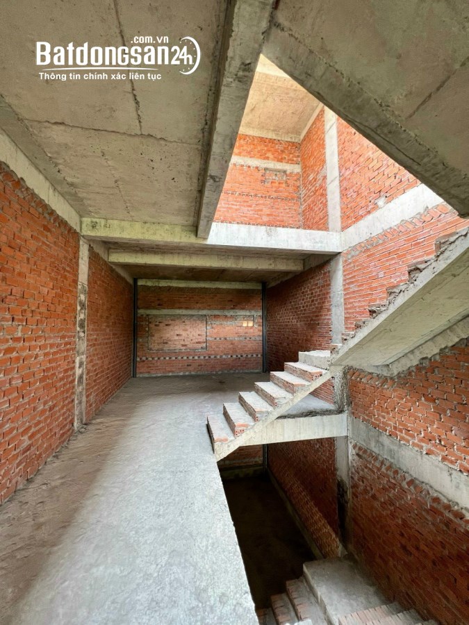 Bán nhà 2 lầu KDC Bửu Long 3, thành phố Biên Hoà. Giá 4,8 tỷ.