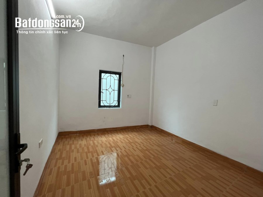 Bán nhà 3 tầng chỉ 1.4x tỷ, ngõ phố An Ninh, ph Bình Hàn, TP HD, 40m2, 3 ngủ, 3 vs
