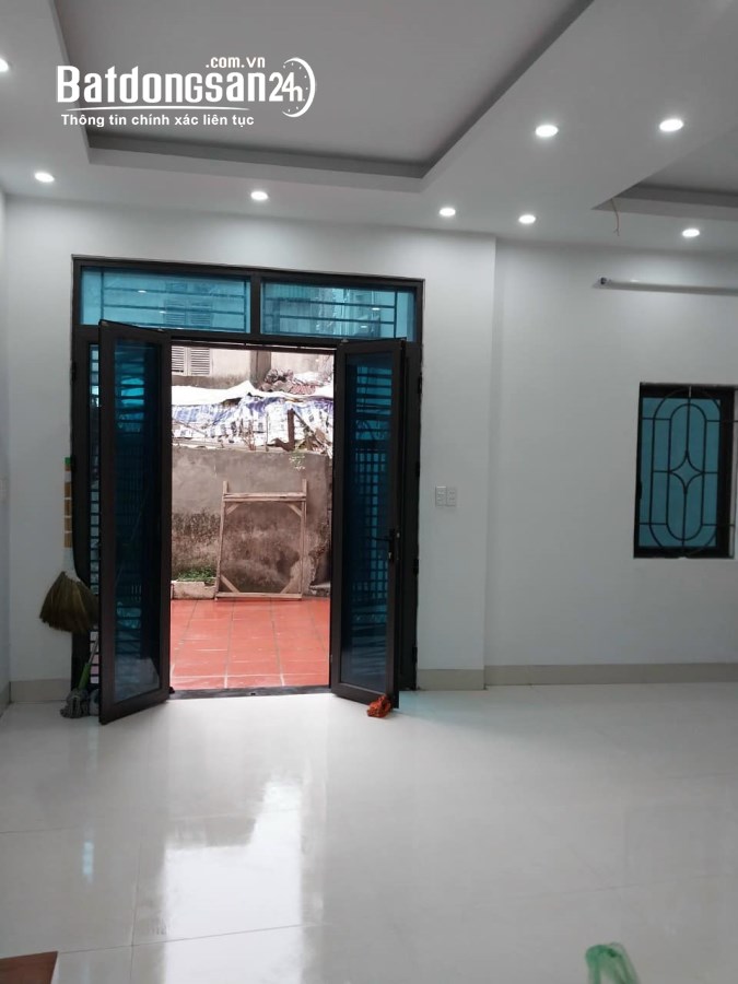 Bán nhà 3 tầng chỉ 1.4x tỷ, ngõ phố An Ninh, ph Bình Hàn, TP HD, 40m2, 3 ngủ, 3 vs