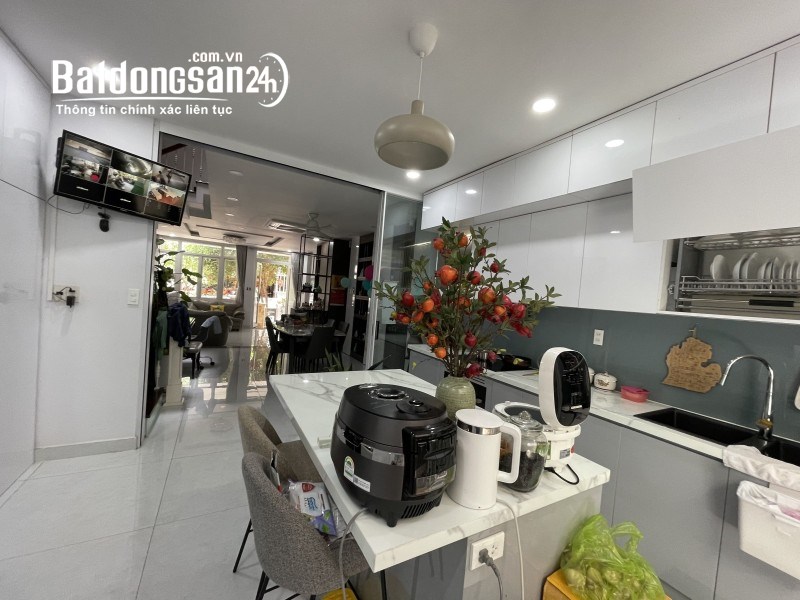 Bán nhà mặt phố Đường 18, Phường Tân Hưng, Quận 7