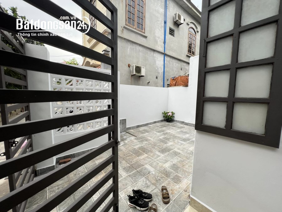 Bán nhà 3 tầng lô góc đẹp gần công viên Bạch Đằng, TP HD, 61.5m2, đường ô tô, giá tốt