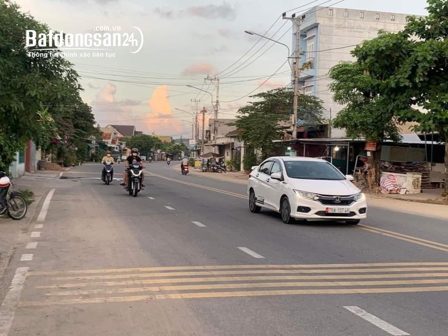 MẶT TIỀN VÕ NGUYÊN GIÁP 