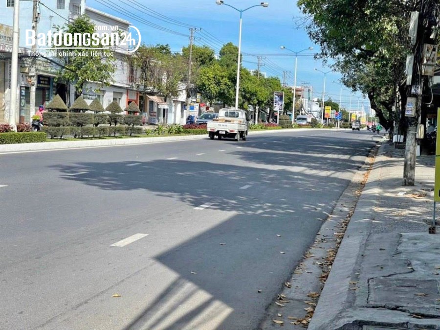 bán 145m măt tiền 23/10 giá rẽ nhất khu vực chỉ 32tr Diên An Diên Khanh 0985451850