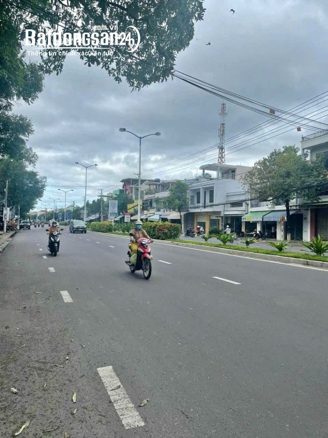 bán 145m măt tiền 23/10 giá rẽ nhất khu vực chỉ 32tr Diên An Diên Khanh 0985451850