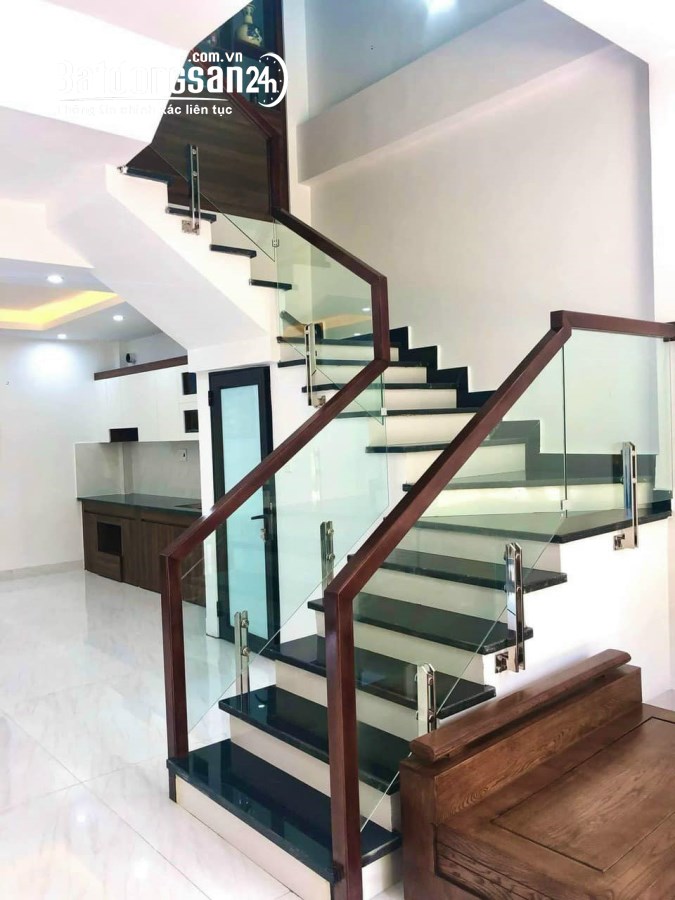 Bán nhà 3 tầng ngõ phố phường Ngọc Châu, TP HD, 64.3m2, 3 ngủ, 3 vs, khu để xe riêng