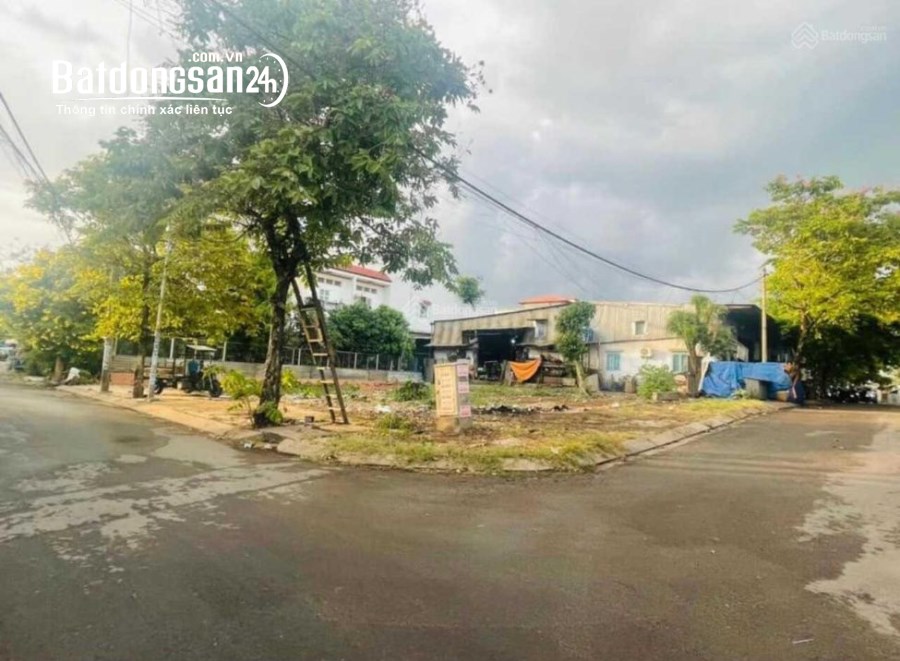 Trung tâm Trâu Quỳ -Lô góc 72m2 TDP Thành Trung 2 đường 13m mt18m.0982852808
