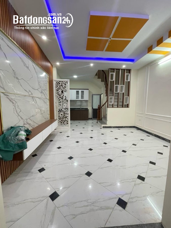 NHỈNH 4TỶ 33M2 X 4TẦNG HỒ BA MẪU_1 NGOẶT RA PHỐ_40M RA Ô TÔ_3 THOÁNG SÁNG.