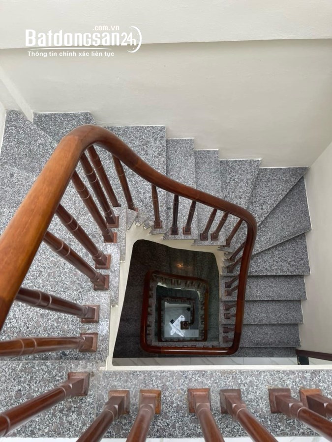 NHỈNH 4TỶ 33M2 X 4TẦNG HỒ BA MẪU_1 NGOẶT RA PHỐ_40M RA Ô TÔ_3 THOÁNG SÁNG.