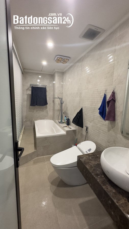 Mặt phố Kim Hoa, Đống Đa-Căn góc 45m2 x 5 tầng thang máy, MT 5,1m. Mặt phố KD;15,8 tỷ