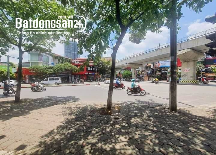 Bán nhà mặt phố Nguyễn Phong Sắc Cầu Giấy vỉa hè đá bóng KD sầm uất chỉ 16 tỷ