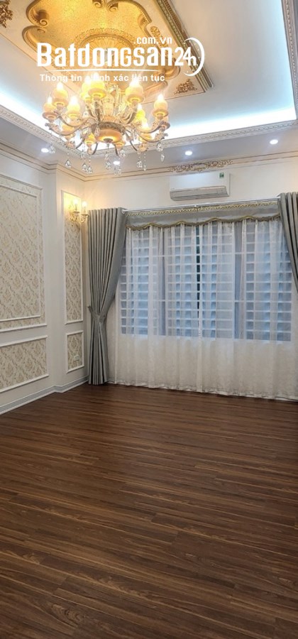 Bán nhà Nguyễn Phong Sắc, Cầu Giấy, Phân lô, Oto vào nhà, Thang máy, 2 thoáng, 55m2