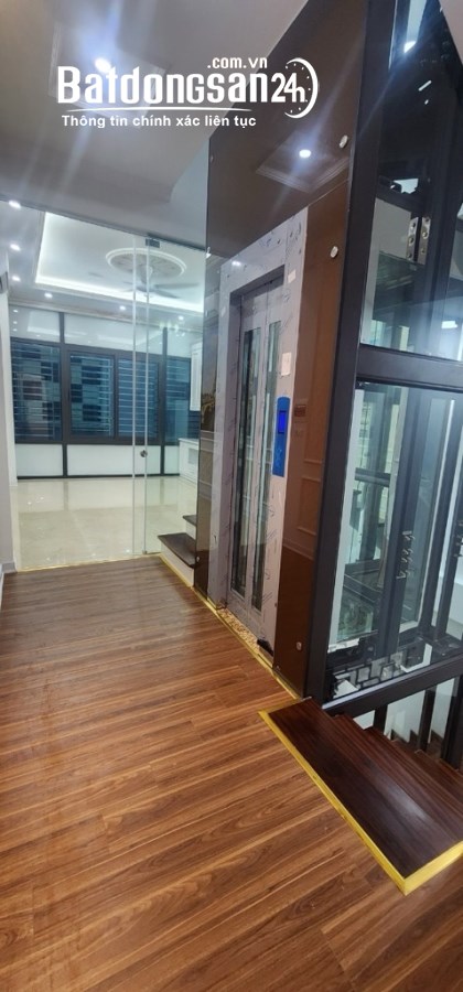 Bán nhà Nguyễn Phong Sắc, Cầu Giấy, Phân lô, Oto vào nhà, Thang máy, 2 thoáng, 55m2