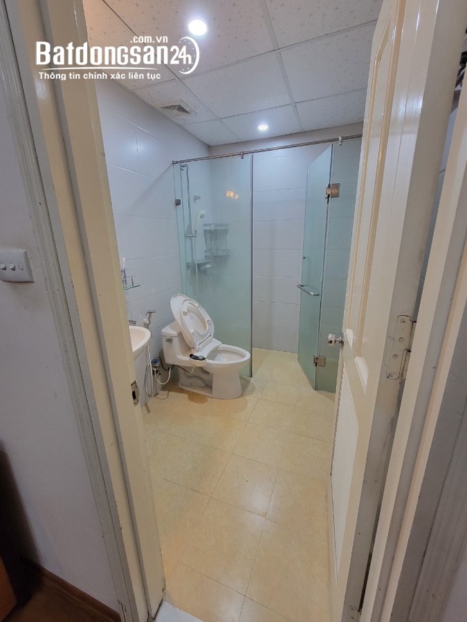Cho thuê căn hộ chung cư Hà Thành Plaza - 102 Thái Thịnh, 114m 3 phòng ngủ đủ đồ
