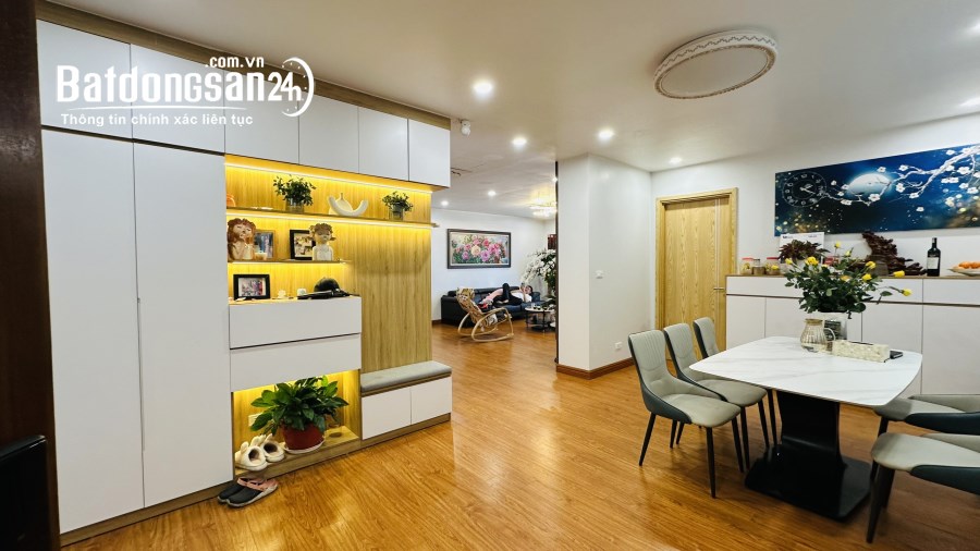 Chỉ 9 tỷ bán căn hộ 150m2 4PN đẹp nhất ngoại giao đoàn tầng 24 view vip nhất