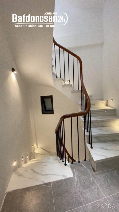 Nhà Đẹp Quán Thánh 45M2 5 Tầng MT 4.5M 13.2 Tỷ-Lắp Được Thang Máy - Ngõ Đẹp 