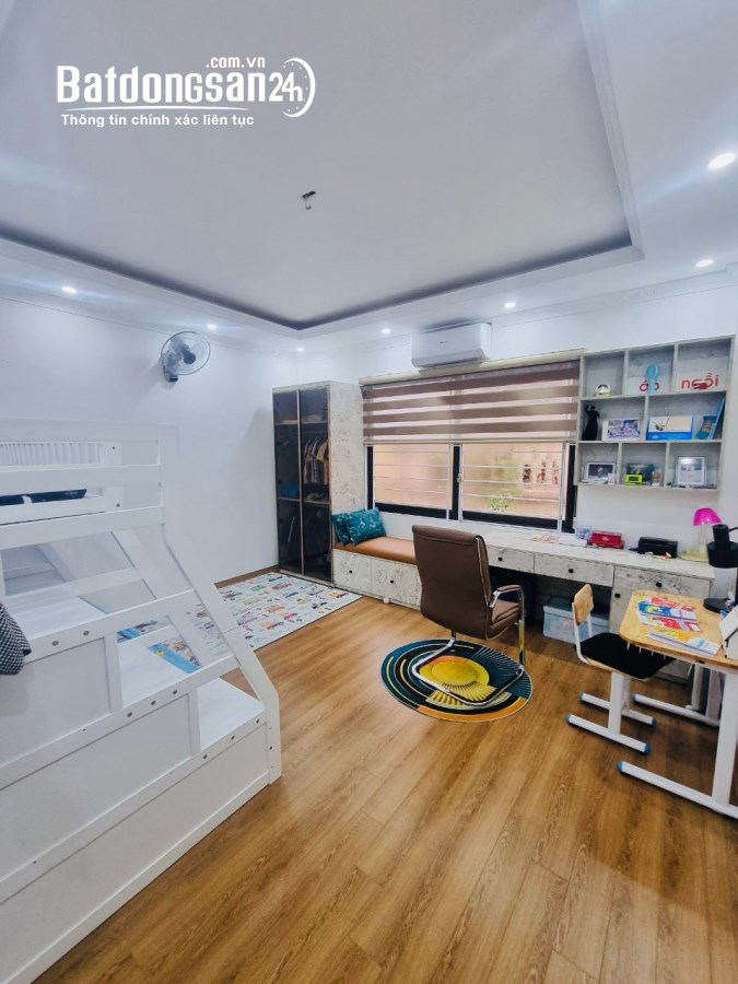 Bán nhà ngõ Chùa Bộc mặt tiền 4.6m, diện tích 37m² x 6 tầng, nhà đẹp có thang máy