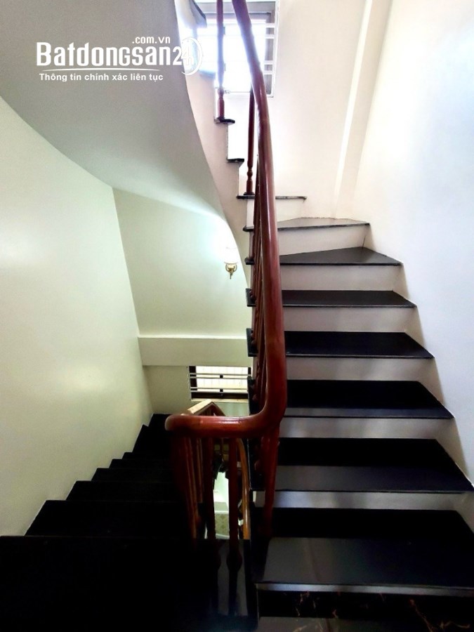 YÊN HÒA NHÀ MỚI ĐẸP DT 36M * 6 TẦNG GIÁ 10.2 TỶ