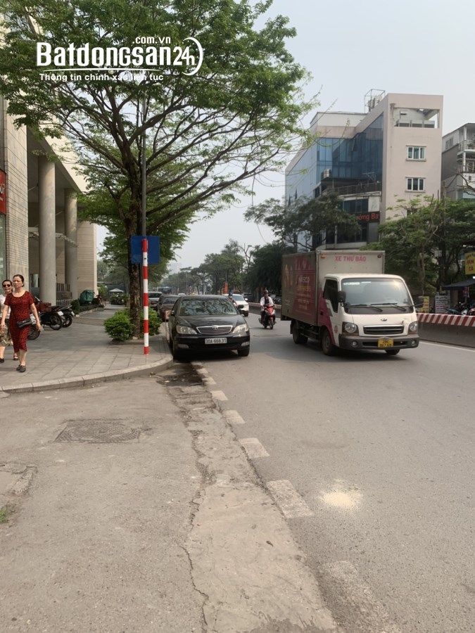 Bán đất ngõ 271 Lạc Long Quân mặt tiền 10m đường nhựa rộng 7m cách Hồ Tây 100m giá tố