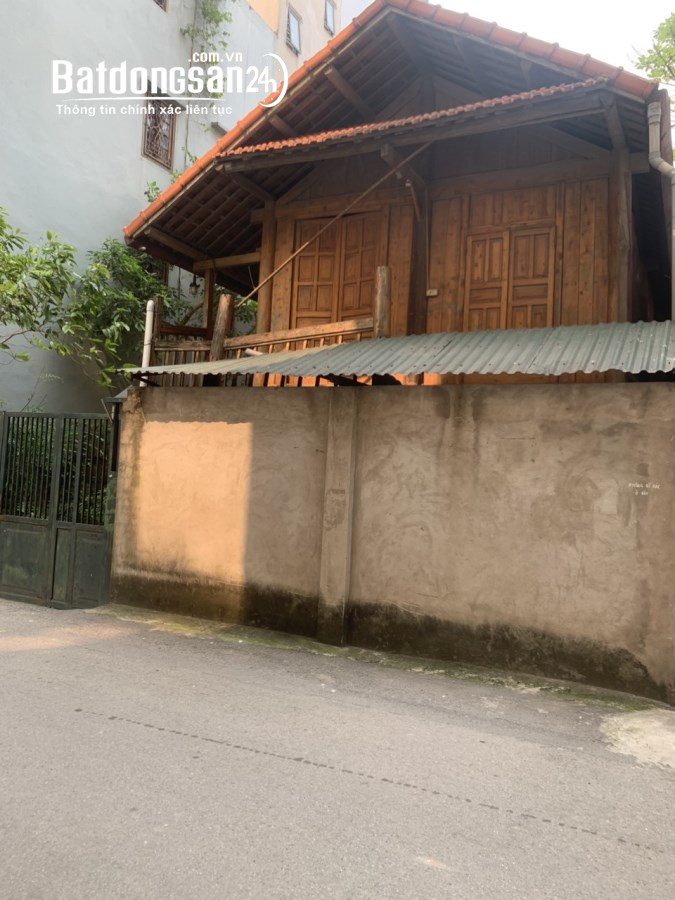 Bán đất ngõ 271 Lạc Long Quân mặt tiền 10m đường nhựa rộng 7m cách Hồ Tây 100m giá tố
