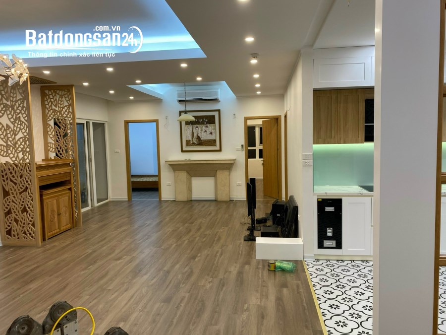 Chính chủ bán căn hộ chung cư M5 Nguyễn Chí Thanh căn góc 133m 3PN nhà sửa cực đẹp và