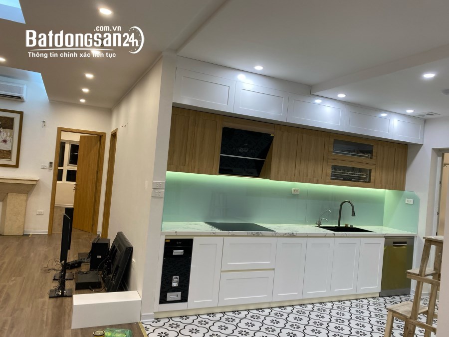 Chính chủ bán căn hộ chung cư M5 Nguyễn Chí Thanh căn góc 133m 3PN nhà sửa cực đẹp và