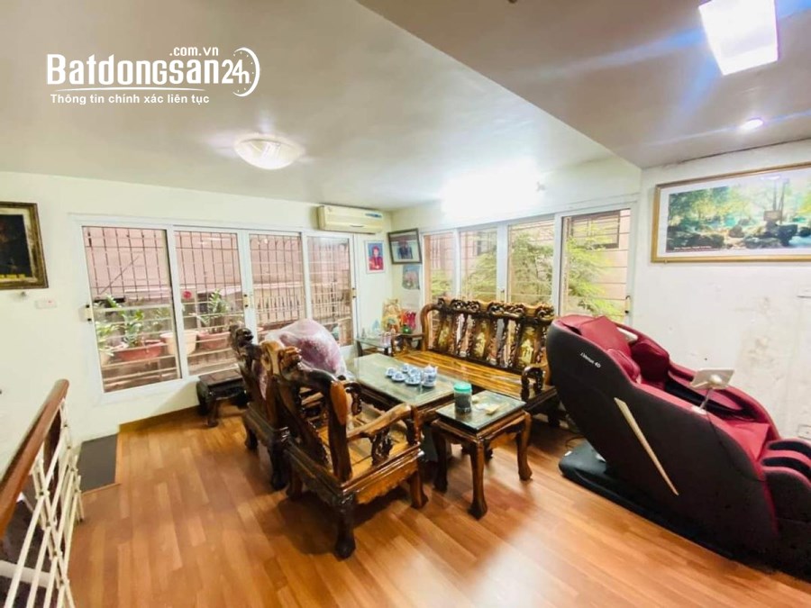 Bán nhà mặt phố Đường Đỗ Nhuận 125 m2,mt 8,4m 5 t đường 3 ô tô giá 30 tỷ