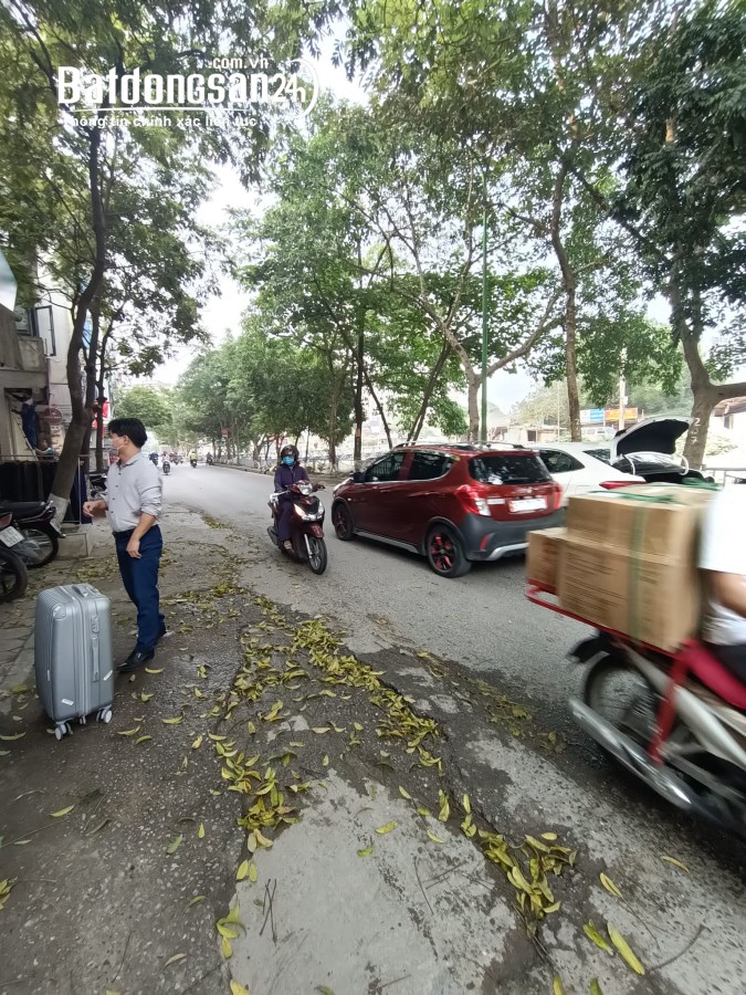 Bán nhà mặt phố Đường Trịnh Đình Cửu, Phường Định Công, Quận Hoàng Mai
