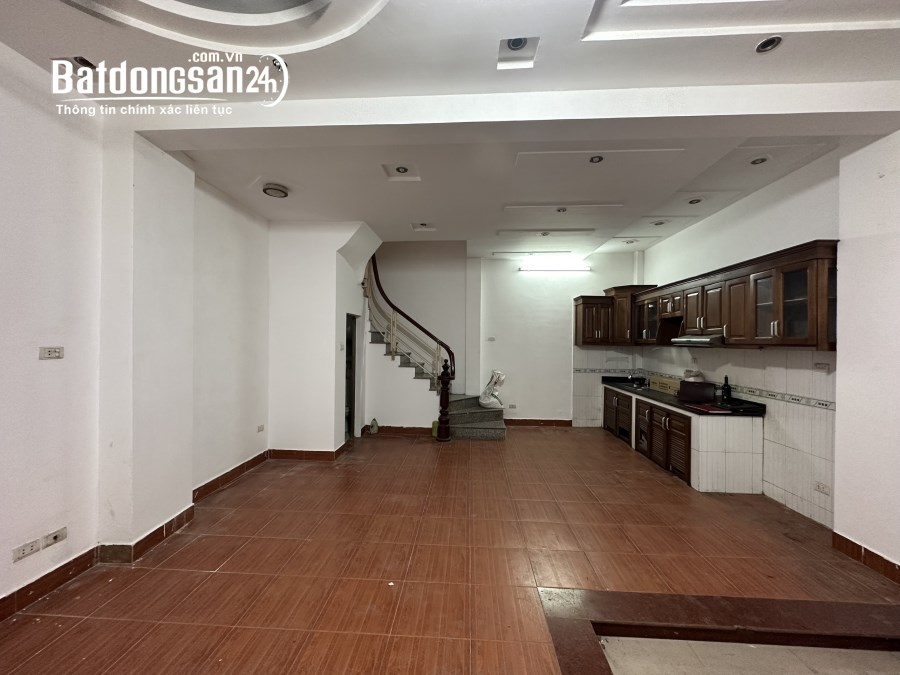 NGÕ THÔNG 4 TẦNG NGUYỄN LÂN, Ô TÔ ĐỖ, 41M2 MT 5.6M NHỈNH 6 TỶ		