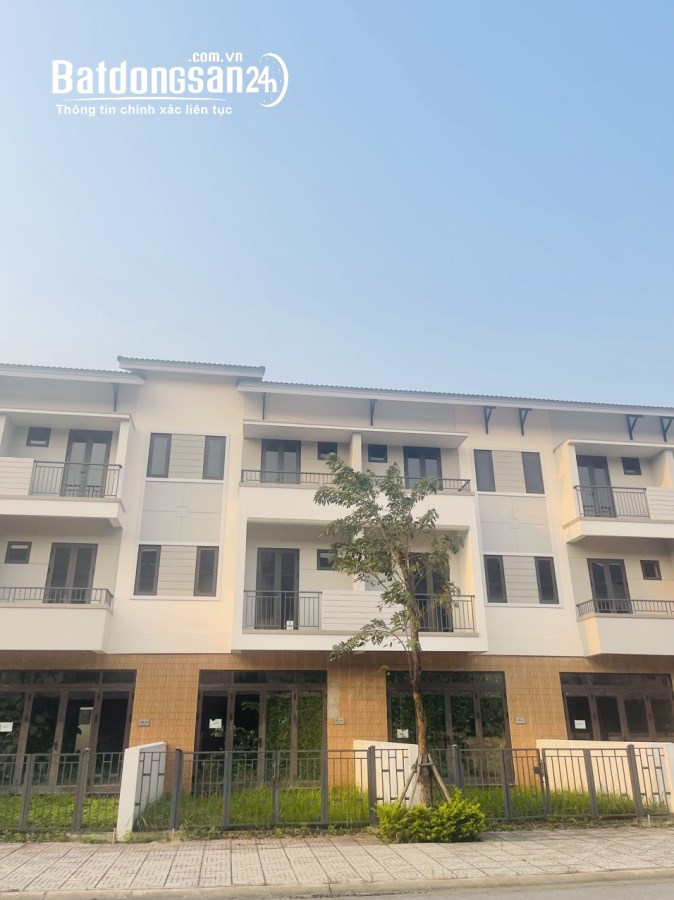 Cần ra gấp căn shophouse diện tích 120m2 Centa Riverside Từ Sơn - Bắc Ninh cắt lỗ 30%