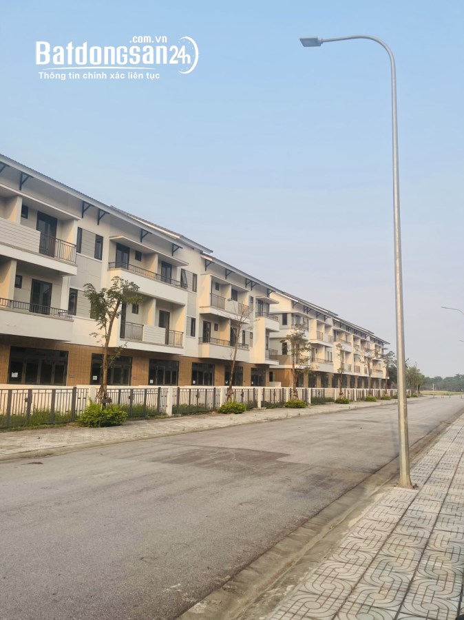 Cần ra gấp căn shophouse diện tích 120m2 Centa Riverside Từ Sơn - Bắc Ninh cắt lỗ 30%