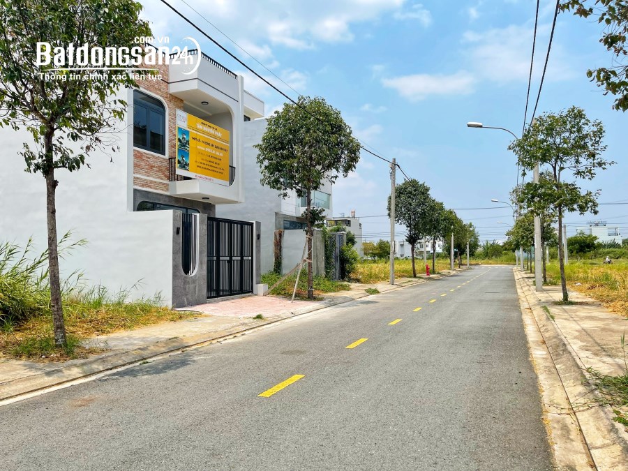 BÁN ĐẤT ĐƯỜNG SỐ 23, 122M2, KHU SAIGON VILLGAE, LONG HẬU, GIÁ 3.75 TỶ