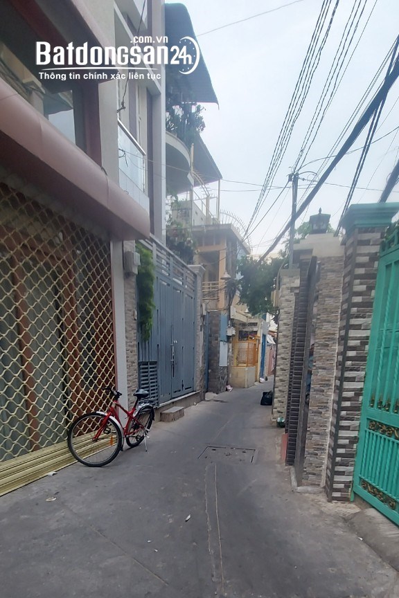 Chỉ 3,5 tỷ có ngay nhà trung tâm thành phố Hồ Chí Minh, đường Tôn Thất Thuyết, Quận 4