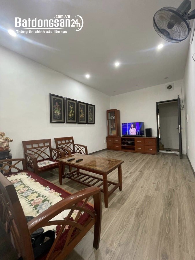 Bán căn hộ TT Thái Thịnh - Giá 2 tỷ