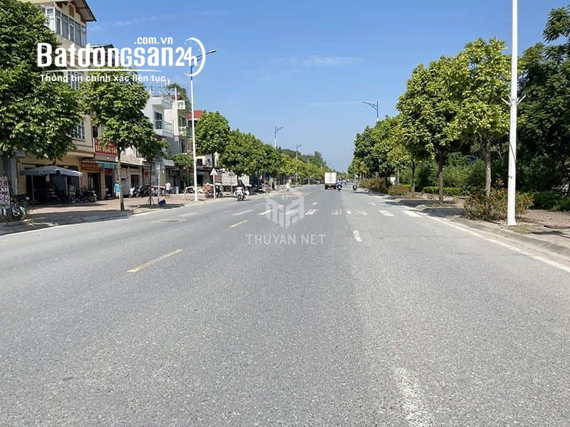 Chính chủ bán 69,47m2 nhà cấp 4 mặt đường Ỷ Lan. Đoạn ngay gần UBND rất đẹp