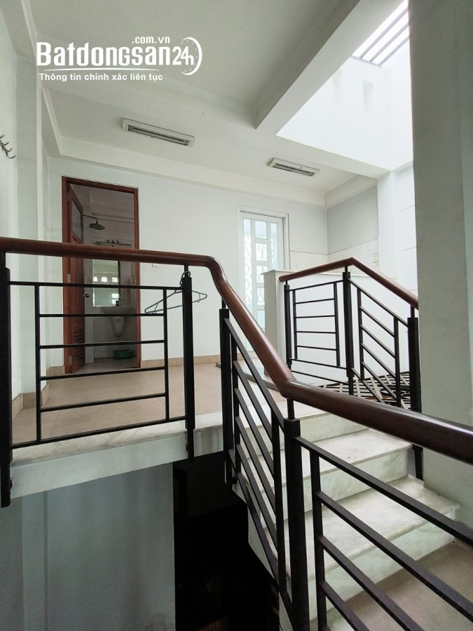 Chính chủ cần bán gấp nhà 5 tầng MTKD Trần Minh Quyền, P.10, Quận 10.