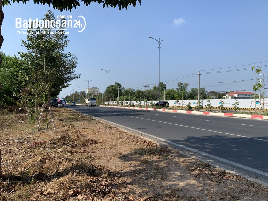 Bán 1100m2 đất mặt tiền Đường Nguyễn Hữu Cảnh, Xã Phú Hội, Huyện Nhơn Trạch